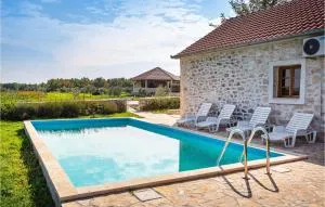 Four-Bedroom Holiday Home In Lisane Tinjske - Kakma