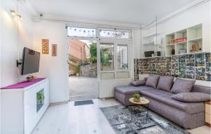 1 Bedroom Cozy Apartment In Bakar 