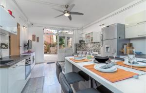 1 Bedroom Cozy Apartment In Bakar 