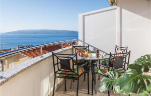 Apartment Makarska With Sea View 01