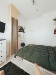 Nahe Messe - Privates Gästezimmer mit Bad in einer Wohnung