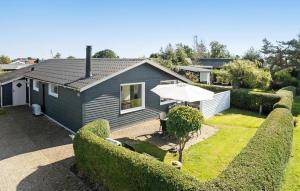 Cozy Home In Juelsminde With Wifi