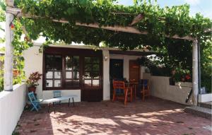 One-Bedroom Apartment In Pakostane