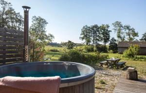 4 Bedroom Beautiful Home In Knebel