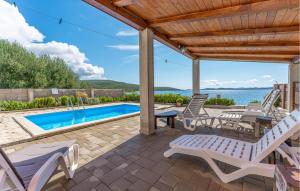 3 Bedroom Lovely Home In Dobropoljana