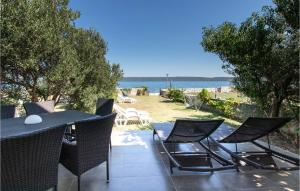 Amazing Apartment In Dobropoljana