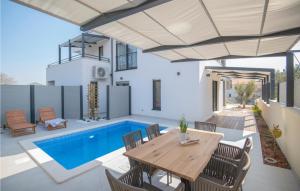 Lovely Apartment In Murter With Wifi - 5hvězdičkové hotely ve městě Murter