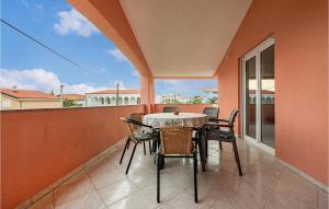 Two-Bedroom Apartment In Vir