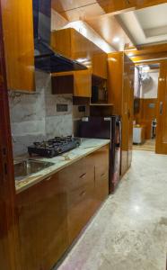 Platinum Service Apartment DLF Phase 3 Cyber City
