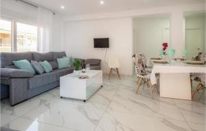 Lovely Apartment In Torrevieja