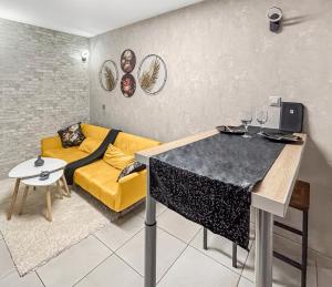 Appartements Charme, confort & proximite CDG T2 moderne : photos des chambres