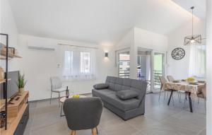 Awesome Apartment In Vrbnik With Wifi 