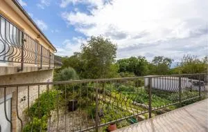 1 Bedroom Gorgeous Apartment In Imotski - Topići