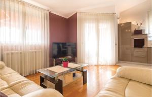 Awesome Apartment In Pula With Wifi