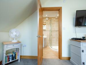 Orchard View-Uk40871