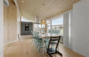 3 Bedroom Ocean Front Home In Hjørring