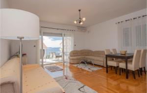 Lovely Apartment In Seget Donji