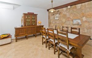 Awesome Home In Bogomolje With Kitchen