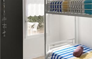 Maisons de vacances 2 Bedroom Stunning Home In Jard-Sur-Mer : photos des chambres