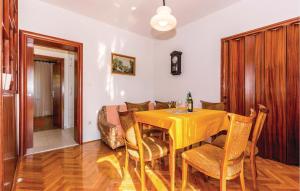 Beautiful Apartment In Bribir With Wifi