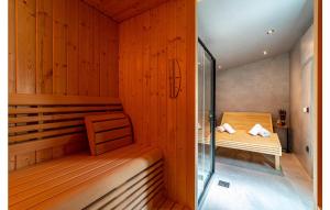 3 Bedroom Beautiful Home In Lisicic