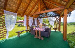 Awesome Home In Gornji Velemeric