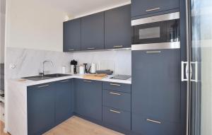 1 Bedroom Gorgeous Apartment In Cabourg