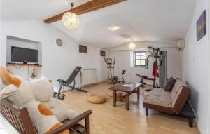 4 Bedroom Awesome Apartment In Kastav 