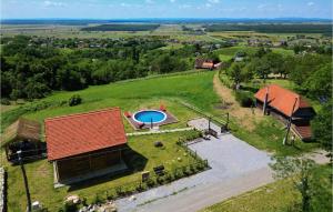 Gorgeous Home In Popovaca With Wifi