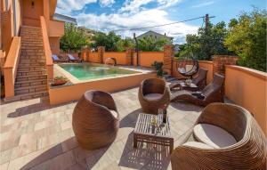 Awesome Apartment In Kampor With Wifi