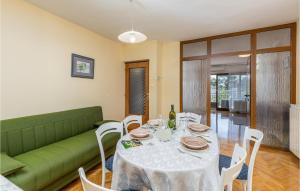 1 Bedroom Lovely Apartment In Rijeka