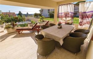 4 Bedroom Amazing Home In Barbat