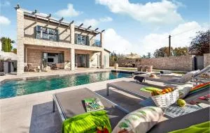 Awesome Home In Matuhanci With Sauna - Brajkovići