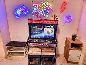 Gaming 2br in Makati with City View Arcade Netflix