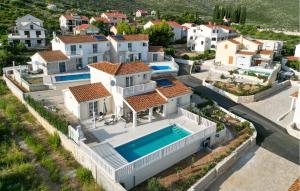 3 Bedroom Amazing Home In Orebic