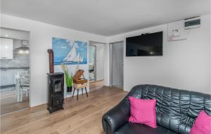 Amazing Home In Karlobag With Wifi 