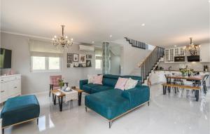 3 Bedroom Cozy Home In Pula 