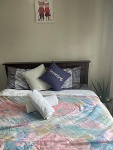 52sqmComfy2BR and 2BA Resort-inspired Flair Towers Condo