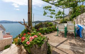 Beautiful Apartment In Klek With Wifi