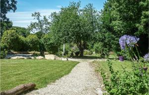 Maisons de vacances 2 Bedroom Cozy Home In Locronan : photos des chambres