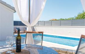 2 Bedroom Gorgeous Home In Zadar