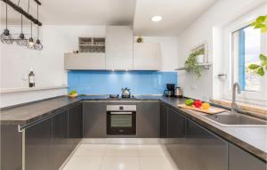 Amazing Home In Gajana With Wifi