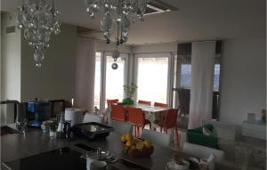 Beautiful Home In Veli Rat With Wifi