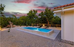 2 Bedroom Pet Friendly Home In Zestilac