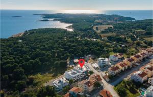 Gorgeous Apartment In Premantura