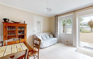 Lovely Home In Anché With Kitchen