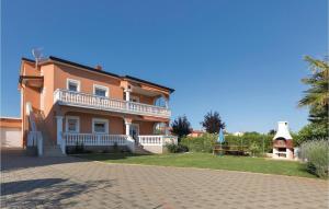 Four-Bedroom Apartment With Sea View In Vodnjan