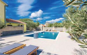 Two-Bedroom Apartment In Biograd