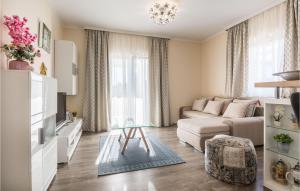 Stunning Home In Privlaka With Wifi