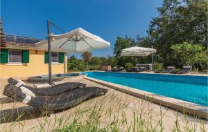 Nice Home In Rezanci With Wifi